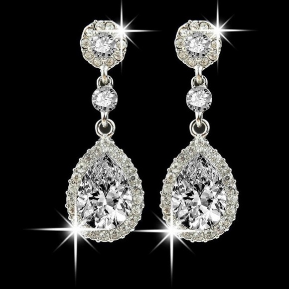Jewelry - RESTOCKED 3/$21 gorgeous water drop earrings NIP